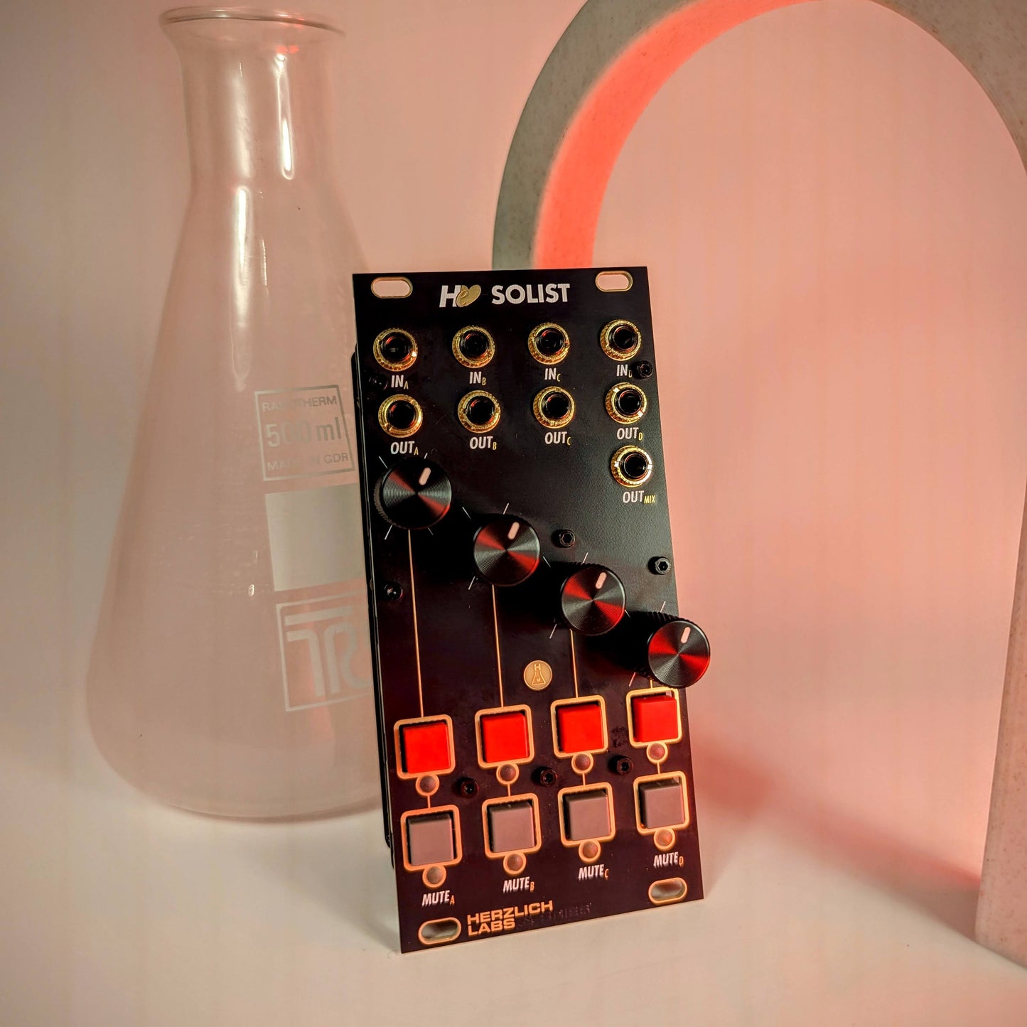 Solist - 12hp - performance mixer and mute controller with vactrol-powered soft mute and solo function